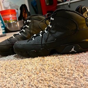 Jordan 9 retro anthracite